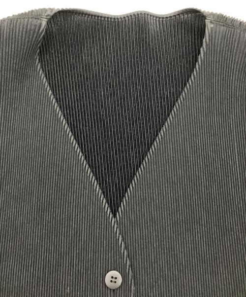 ISSEY MIYAKE FETE（イッセイミヤケフェット）ISSEY MIYAKE FETE (イッセイミヤケフェット) プリーツカーディガン ブラック サイズ:01の古着・服飾アイテム