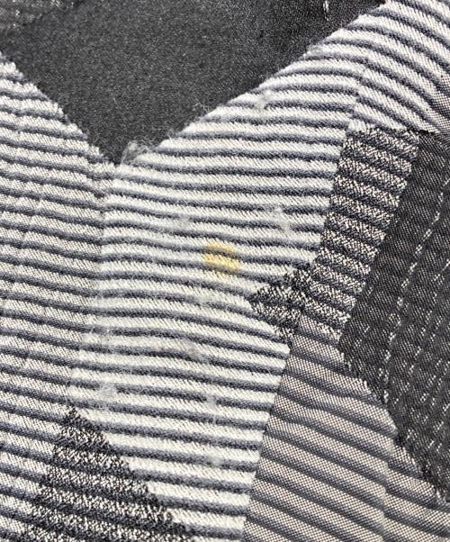 ISSEY MIYAKE（イッセイミヤケ）ISSEY MIYAKE (イッセイミヤケ) ヘリンボーンプリーツパンツ グレー×ブラック サイズ:3の古着・服飾アイテム