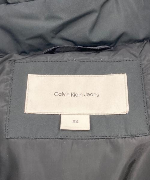 Calvin Klein（カルバンクライン）Calvin Klein (カルバンクライン) W'S VOLUME NECK CROPPED DOWN PUFFER ブラック サイズ:XSの古着・服飾アイテム