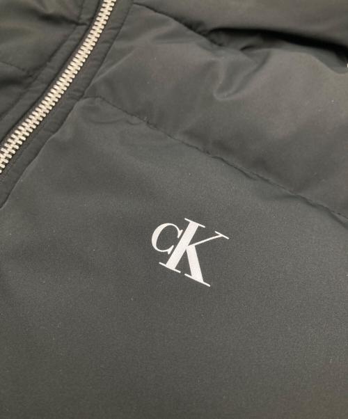 Calvin Klein（カルバンクライン）Calvin Klein (カルバンクライン) W'S VOLUME NECK CROPPED DOWN PUFFER ブラック サイズ:XSの古着・服飾アイテム