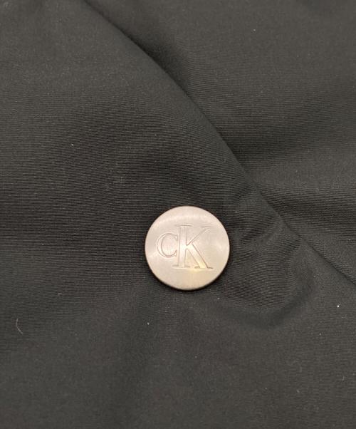 Calvin Klein（カルバンクライン）Calvin Klein (カルバンクライン) W'S VOLUME NECK CROPPED DOWN PUFFER ブラック サイズ:XSの古着・服飾アイテム