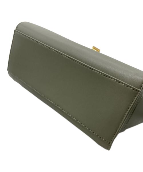CHARLES & KEITH（チャールズアンドキース）CHARLES & KEITH (チャールズアンドキース) サテンプリーツドスカーフ トラペーズバッグ グリーンの古着・服飾アイテム