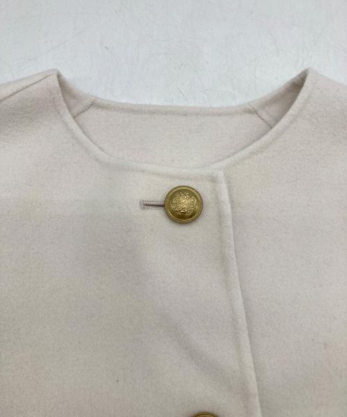 23区（ニジュウサンク）23区 (ニジュウサンク) 金釦ノーカラージャケット ベージュ サイズ:32の古着・服飾アイテム