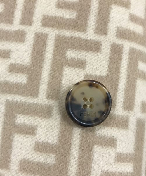 FENDI（フェンディ）FENDI (フェンディ) ミンクファーポケットダブルコート ベージュ サイズ:SIZE 36の古着・服飾アイテム