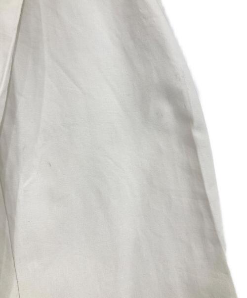 ENFOLD（エンフォルド）ENFOLD (エンフォルド) ベルト付スカート ホワイト サイズ:36の古着・服飾アイテム