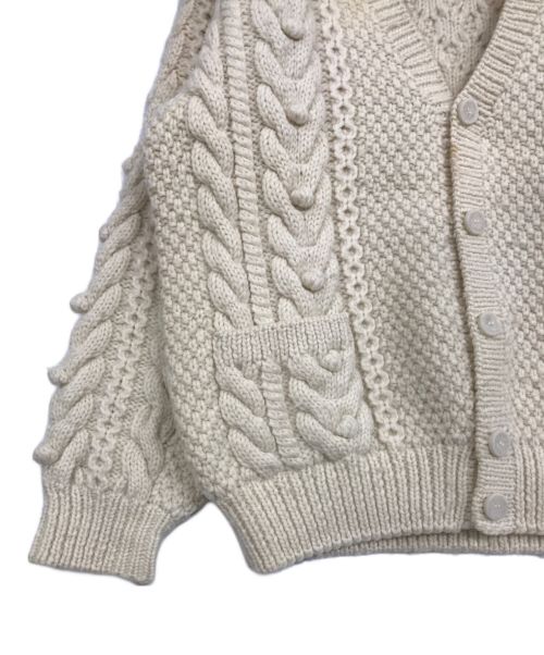ISSEY MIYAKE（イッセイミヤケ）ISSEY MIYAKE (イッセイミヤケ) ケーブル編み カーディガン ベージュ サイズ:9の古着・服飾アイテム