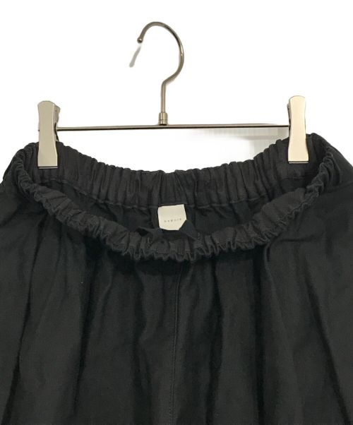 かぐれ（カグレ）かぐれ (カグレ) コットンバックサテンコクーンスカート ブラック サイズ:Fの古着・服飾アイテム