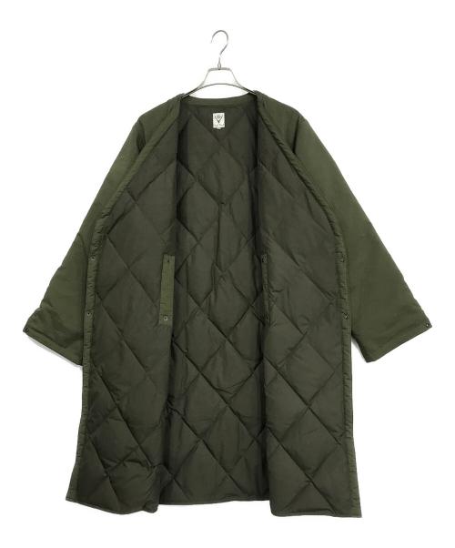 South2 West8（サウスツー ウエストエイト）South2 West8 (サウスツー ウエストエイト) V Neck Down Coat オリーブ サイズ:Mの古着・服飾アイテム