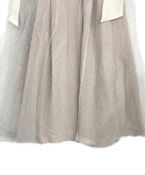 Resexxy（リゼクシー）RESEXXY (リゼクシー) シャイニーフレアワンピース ベージュ サイズ:FREEの古着・服飾アイテム