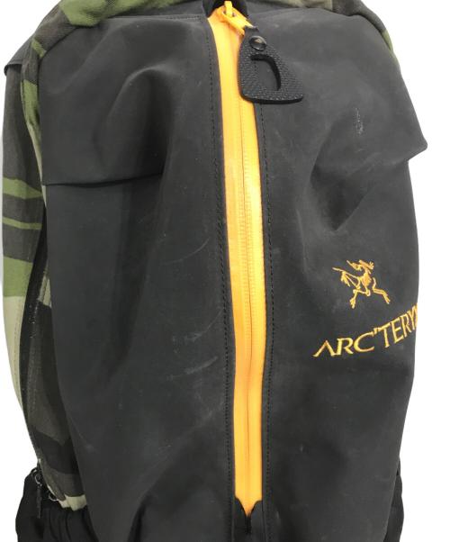 ARC'TERYX（アークテリクス）ARC'TERYX (アークテリクス) BEAMS (ビームス) ARRO 22/バックパック カーキの古着・服飾アイテム