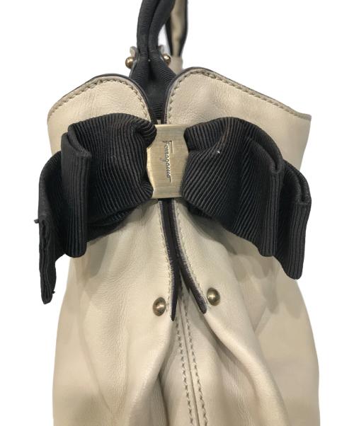 Salvatore Ferragamo（サルヴァトーレ フェラガモ）Salvatore Ferragamo (サルヴァトーレ フェラガモ) ワンショルダーバッグ ベージュの古着・服飾アイテム