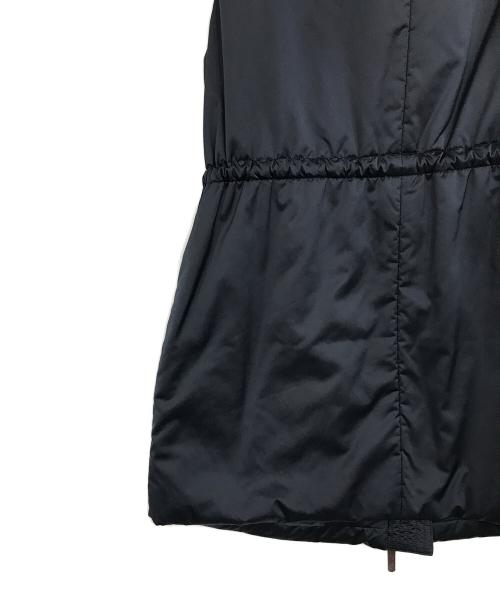 Max Mara WEEK END LINE（マックスマーラ ウイークエンドライン）Max Mara WEEK END LINE (マックスマーラ ウイークエンドライン) カシミヤ中綿 ベスト ネイビー サイズ:38の古着・服飾アイテム