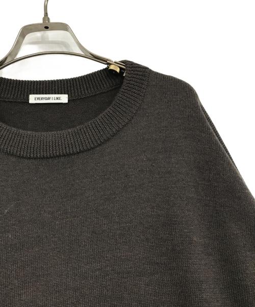 EVERYDAY I LIKE.（エヴリデイ アイ ライク）EVERYDAY I LIKE. (エヴリデイ アイ ライク) EVERYDAY ベーシックニット ブラウン サイズ:記載無しの古着・服飾アイテム