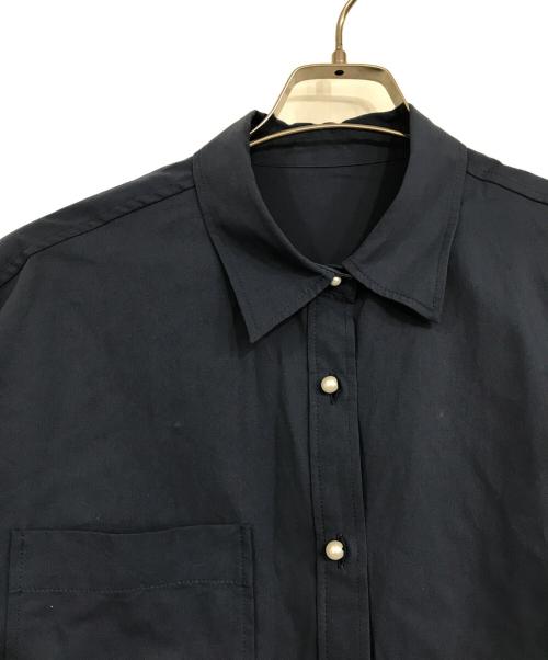 Spick and Span（スピックアンドスパン）Spick and Span (スピックアンドスパン) パールボタンシャツ ネイビー サイズ:FREEの古着・服飾アイテム