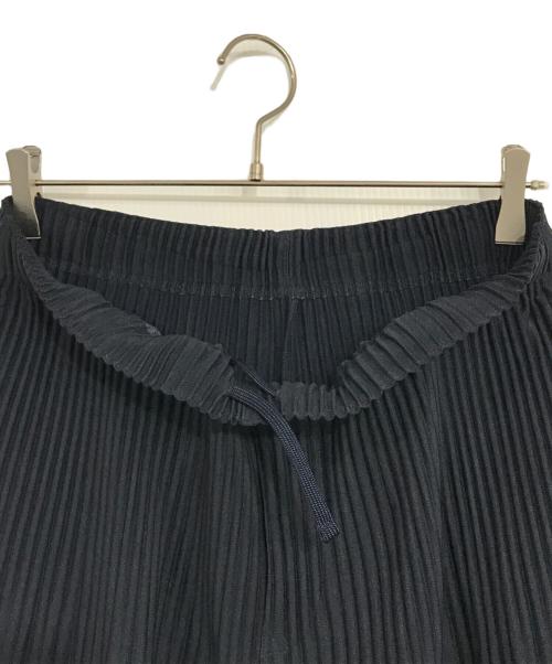 HOMME PLISSE ISSEY MIYAKE（オム プリッセ イッセイ ミヤケ）HOMME PLISSE ISSEY MIYAKE (オムプリッセ イッセイ ミヤケ) プリーツパンツ 消しプリーツパンツ ネイビー サイズ:3の古着・服飾アイテム