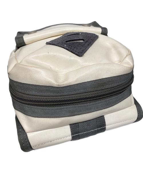 PORTER（ポーター）PORTER (ポーター) ボディーバッグ ホワイトの古着・服飾アイテム