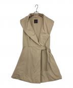 FOXEYフォクシー）の古着「ラッフルシェイプ中綿ベスト」｜ベージュ