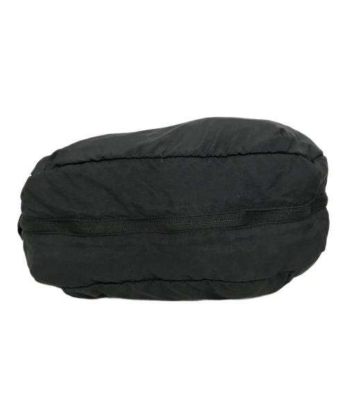 ear PAPILLONNER（イアパピヨネ）ear PAPILLONNER (イアパピヨネ) バナナショルダーバッグ ブラックの古着・服飾アイテム