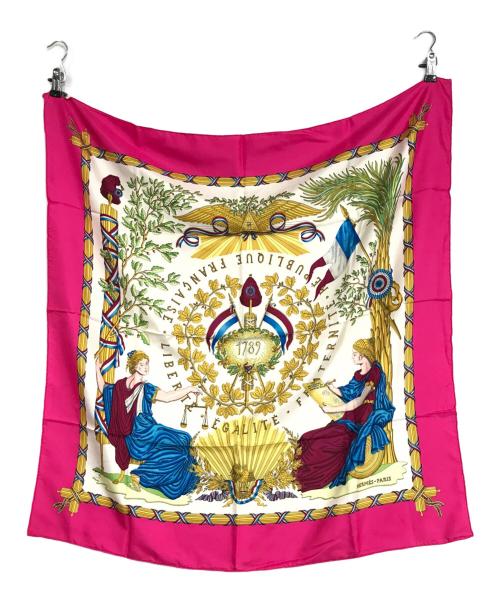 HERMES（エルメス）HERMES (エルメス) LIBERTE EGALITE FRATERNITE REPUBLIQUE FRANCAISE カレ90 ピンクの古着・服飾アイテム
