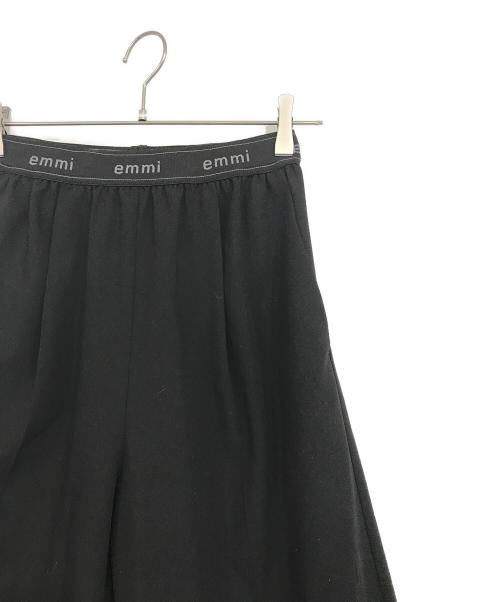 emmi（エミ）emmi (エミ) 【10th】emmiロゴジャガードゴムタックパンツ ブラックの古着・服飾アイテム
