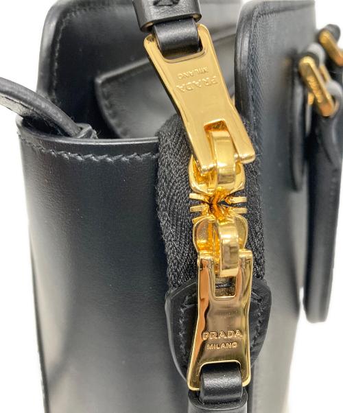 PRADA（プラダ）PRADA (プラダ) SAFFIANO SOFT　2WAYショルダーバッグ ブラックの古着・服飾アイテム