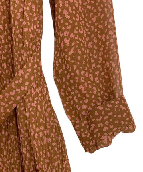 BARNEYS NEWYORK（バーニーズ・ニューヨーク）BARNEYS NEWYORK (バーニーズ・ニューヨーク) 総柄ワンピース ブラウン サイズ:Fの古着・服飾アイテム