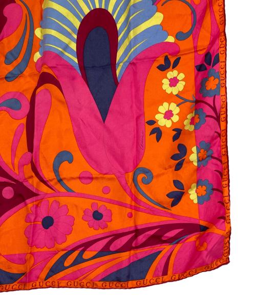 GUCCI（グッチ）GUCCI (グッチ) シルクスカーフ レッドの古着・服飾アイテム