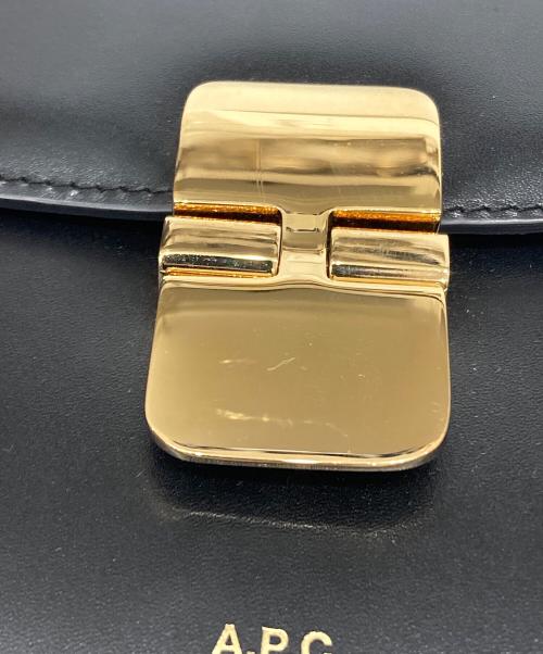 A.P.C.（アーペーセー）A.P.C. (アーペーセー) グレイス ミニショルダーバッグ ブラックの古着・服飾アイテム