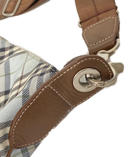 BURBERRY BLUE LABEL（バーバリー ブルー レーベル）BURBERRY BLUE LABEL (バーバリーロンドンブルーレーベル) チェック柄ショルダーバッグ スカイブルーの古着・服飾アイテム