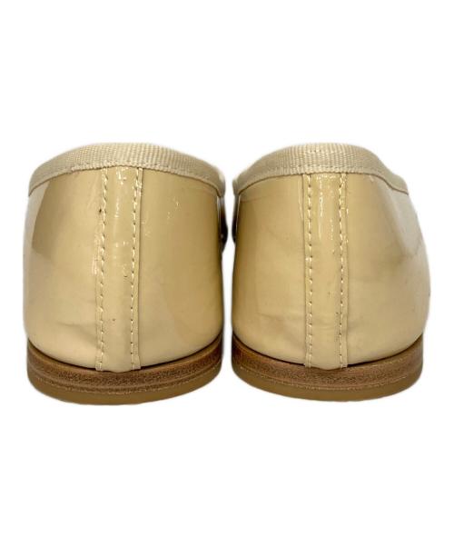 repetto（レペット）repetto (レペット) フラットシューズ ベージュ サイズ:39の古着・服飾アイテム