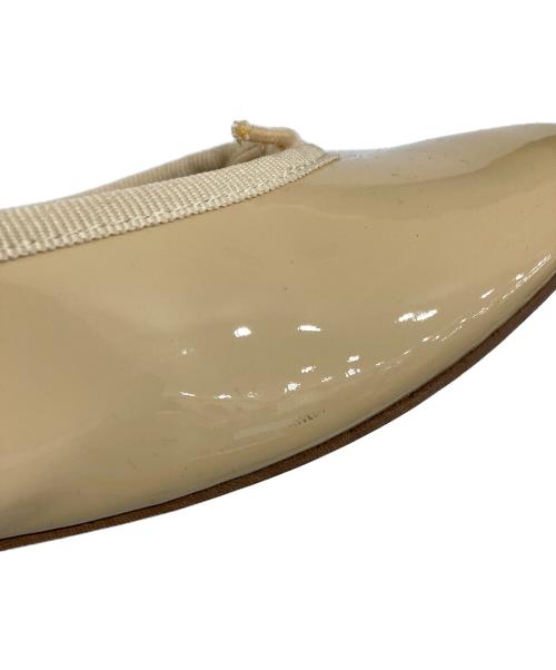 repetto（レペット）repetto (レペット) フラットシューズ ベージュ サイズ:39の古着・服飾アイテム