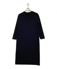 icB（アイシービー）の古着「シンセティックフルニードル Vネックワンピース」｜ブラック