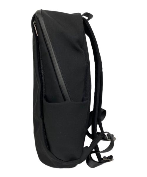 UN METRE（アンメートルプロダクションズ）UN METRE (アンメートルプロダクションズ) Yohji Yamamoto pour homme (ヨウジヤマモト プールオム) WOOL GABARDINE/NYLON TUCK BACKPACK ブラックの古着・服飾アイテム