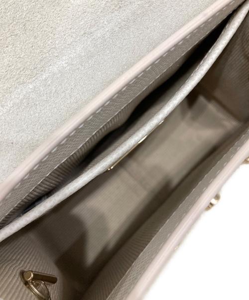 FURLA（フルラ）FURLA (フルラ) メトロポリス ミニシチェーンョルダーバッグ ホワイトの古着・服飾アイテム