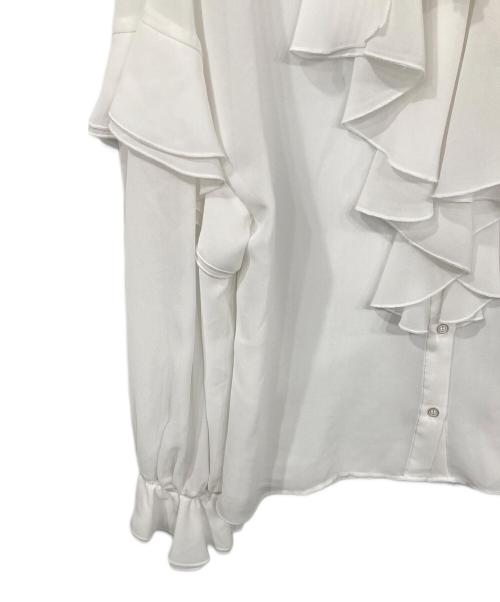 Mila Owen（ミラオーウェン）Mila Owen (ミラオーウェン) ラッフルブラウス ホワイトの古着・服飾アイテム