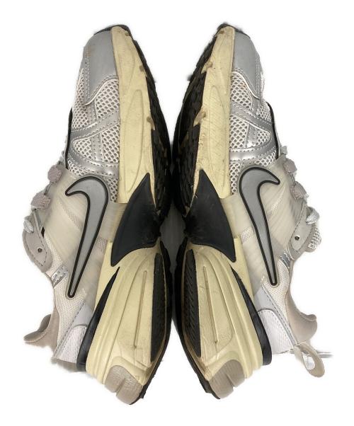 NIKE（ナイキ）NIKE (ナイキ) V2K Run Women's グレー サイズ:US9の古着・服飾アイテム