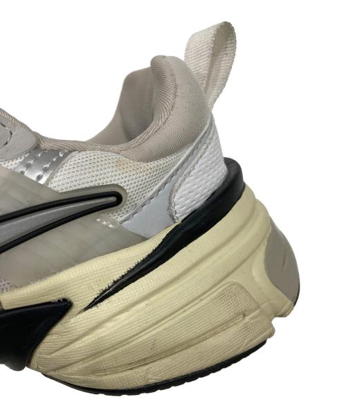 NIKE（ナイキ）NIKE (ナイキ) V2K Run Women's グレー サイズ:US9の古着・服飾アイテム