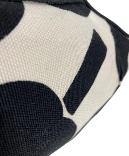 marimekko（マリメッコ）marimekko (マリメッコ) ウニッコショルダーバッグ ホワイト×ブラックの古着・服飾アイテム