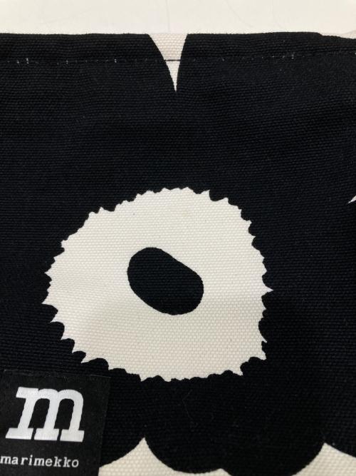 marimekko（マリメッコ）marimekko (マリメッコ) ウニッコショルダーバッグ ホワイト×ブラックの古着・服飾アイテム