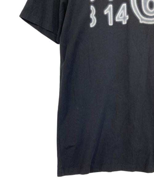 MM6 Maison Margiela（エムエムシックスメゾンマルジェラ）MM6 Maison Margiela (エムエムシックスメゾンマルジェラ) ズーム ロゴT オーバーサイズ カットソー ブラック サイズ:XLの古着・服飾アイテム