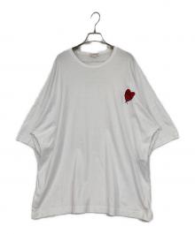 ALEXANDER McQUEEN（アレキサンダーマックイーン）の古着「ハートロゴプリントTシャツ」｜ホワイト