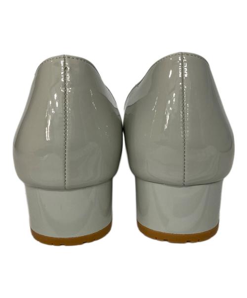 卑弥呼（ヒミコ）卑弥呼 (ヒミコ) スクエアトゥエナメルパンプス グレー サイズ:24の古着・服飾アイテム