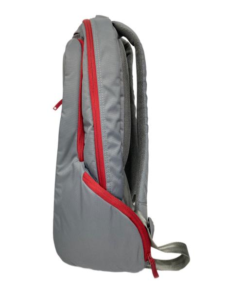 Incase（インケース）Incase (インケース) ICON Slim Pack グレーの古着・服飾アイテム