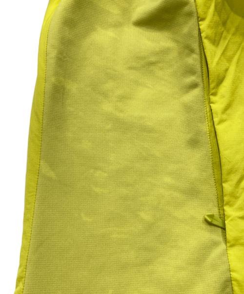 ARC'TERYX（アークテリクス）ARC'TERYX (アークテリクス) ATOM HOODY イエロー サイズ:Mの古着・服飾アイテム