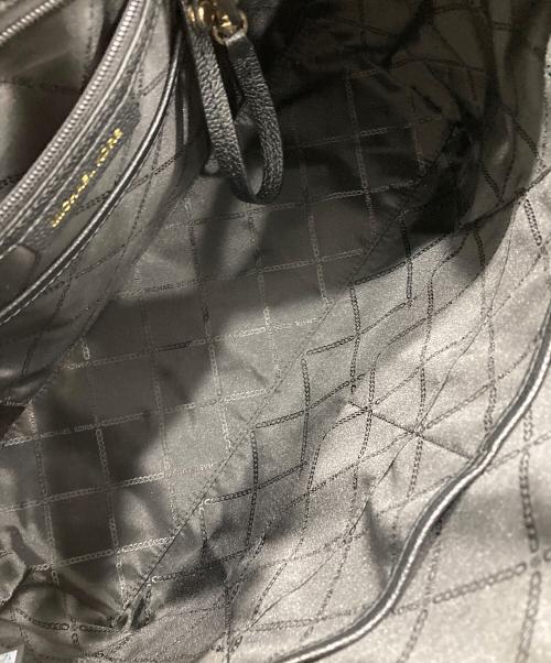 MICHAEL KORS（マイケル・コース）MICHAEL KORS (マイケルコース) Mercer Large Pebbled Leather Belted Satchel ブラックの古着・服飾アイテム