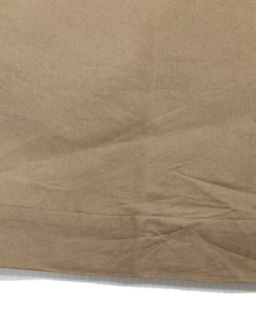 ATON（エイトン）ATON (エイトン) COTTON GABARDINE | TUCKED BELT PANTS ベージュ サイズ:02の古着・服飾アイテム