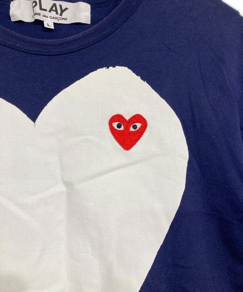 PLAY COMME des GARCONS（プレイコムデギャルソン）PLAY COMME des GARCONS (プレイコムデギャルソン) ハートロゴプリントTシャツ ネイビー サイズ:SIZE Lの古着・服飾アイテム