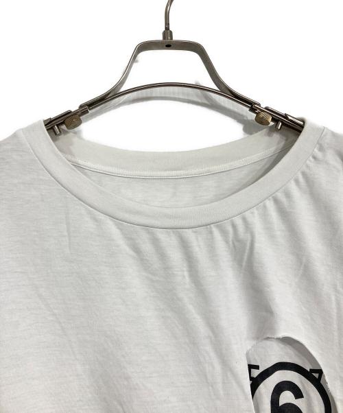 MM6 Maison Margiela（エムエムシックスメゾンマルジェラ）MM6 Maison Margiela (エムエムシックスメゾンマルジェラ) ナンバーリングロゴTシャツ ブラック サイズ:Lの古着・服飾アイテム