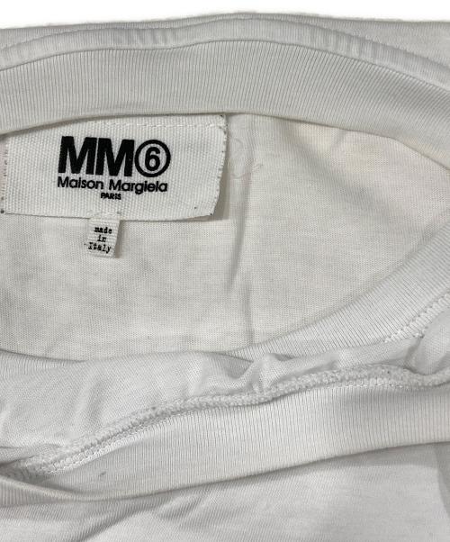 MM6 Maison Margiela（エムエムシックスメゾンマルジェラ）MM6 Maison Margiela (エムエムシックスメゾンマルジェラ) ナンバーリングロゴTシャツ ブラック サイズ:Lの古着・服飾アイテム
