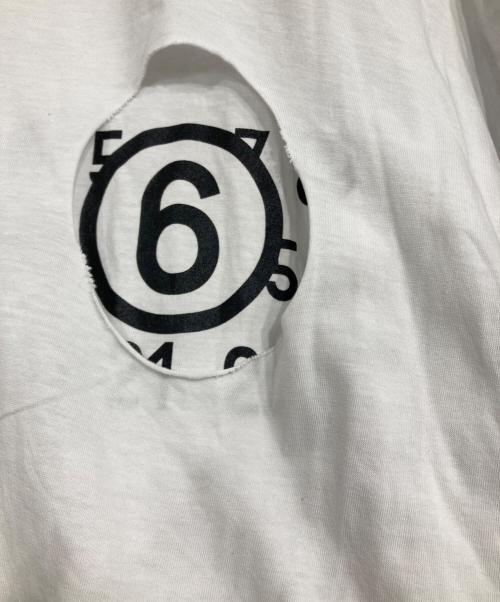 MM6 Maison Margiela（エムエムシックスメゾンマルジェラ）MM6 Maison Margiela (エムエムシックスメゾンマルジェラ) ナンバーリングロゴTシャツ ブラック サイズ:Lの古着・服飾アイテム